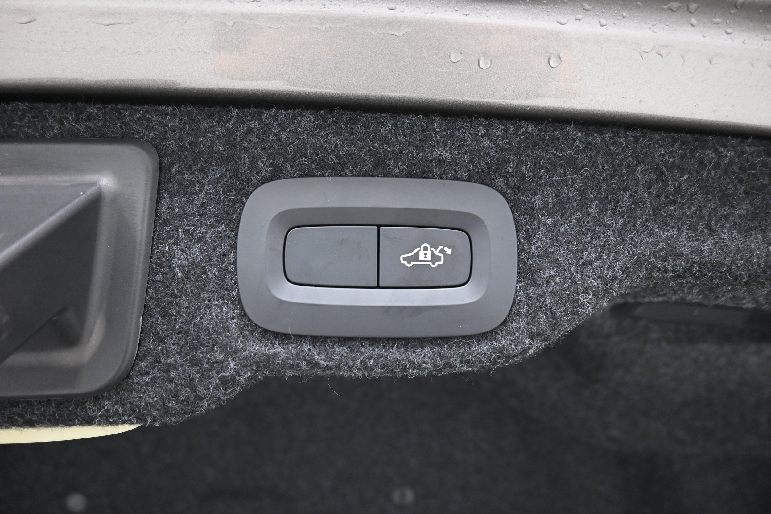 Used 2019 Volvo S60 T6 R-Design AWD/4WD image 35