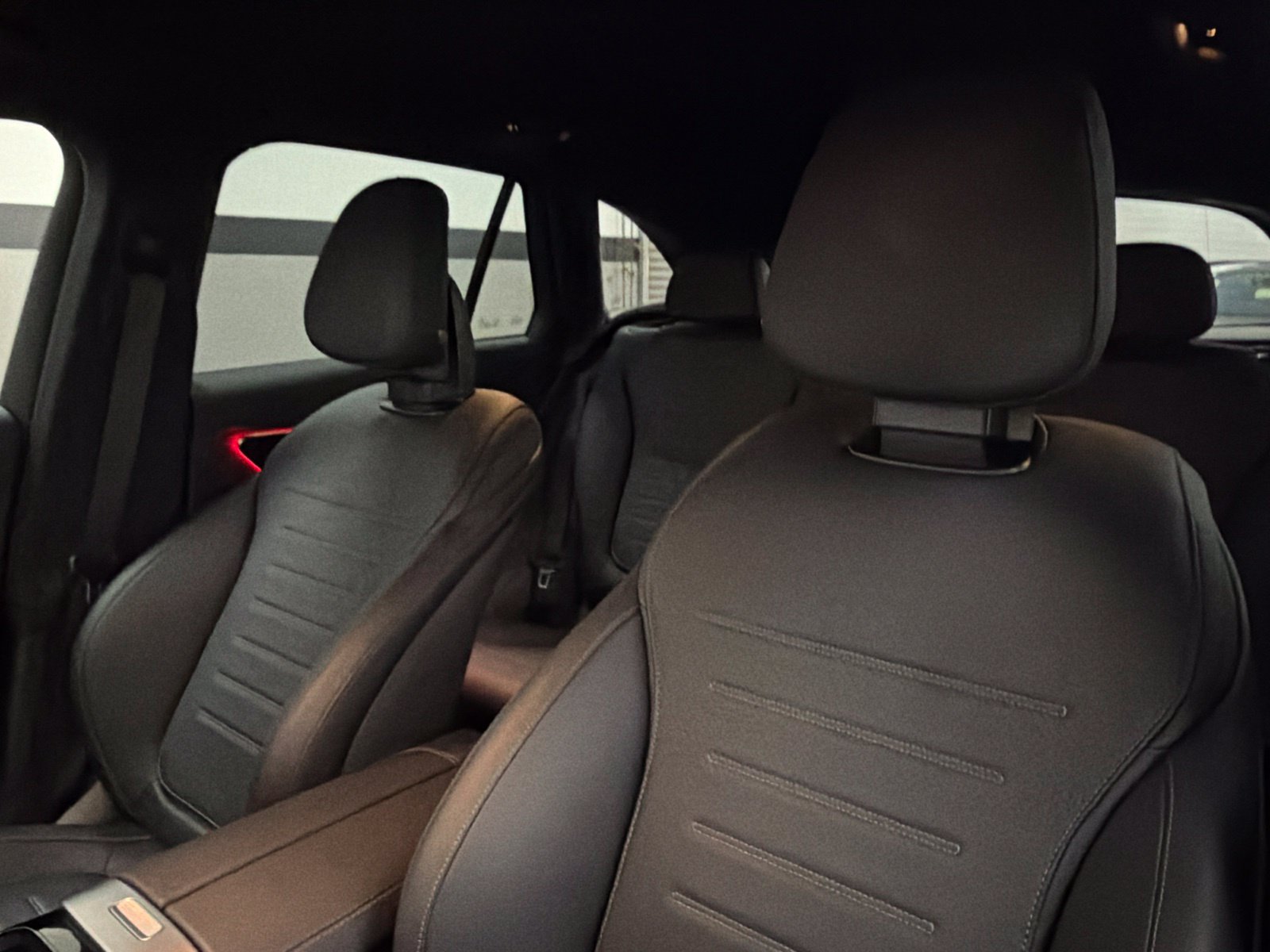Used 2026 Mercedes-Benz GLC 300 image 25