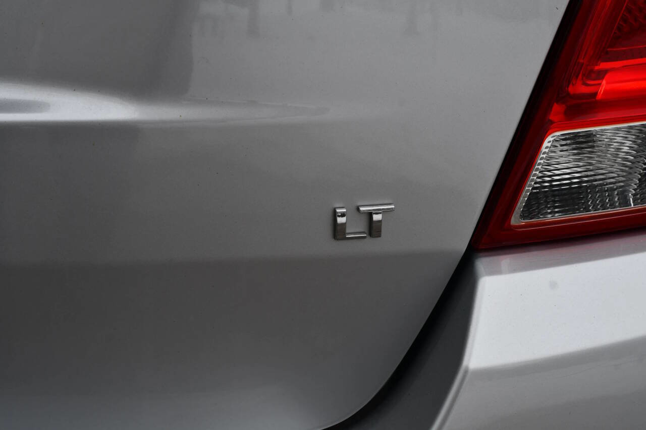Used 2018 Chevrolet Trax LT w/ LT Convenience Package image 7