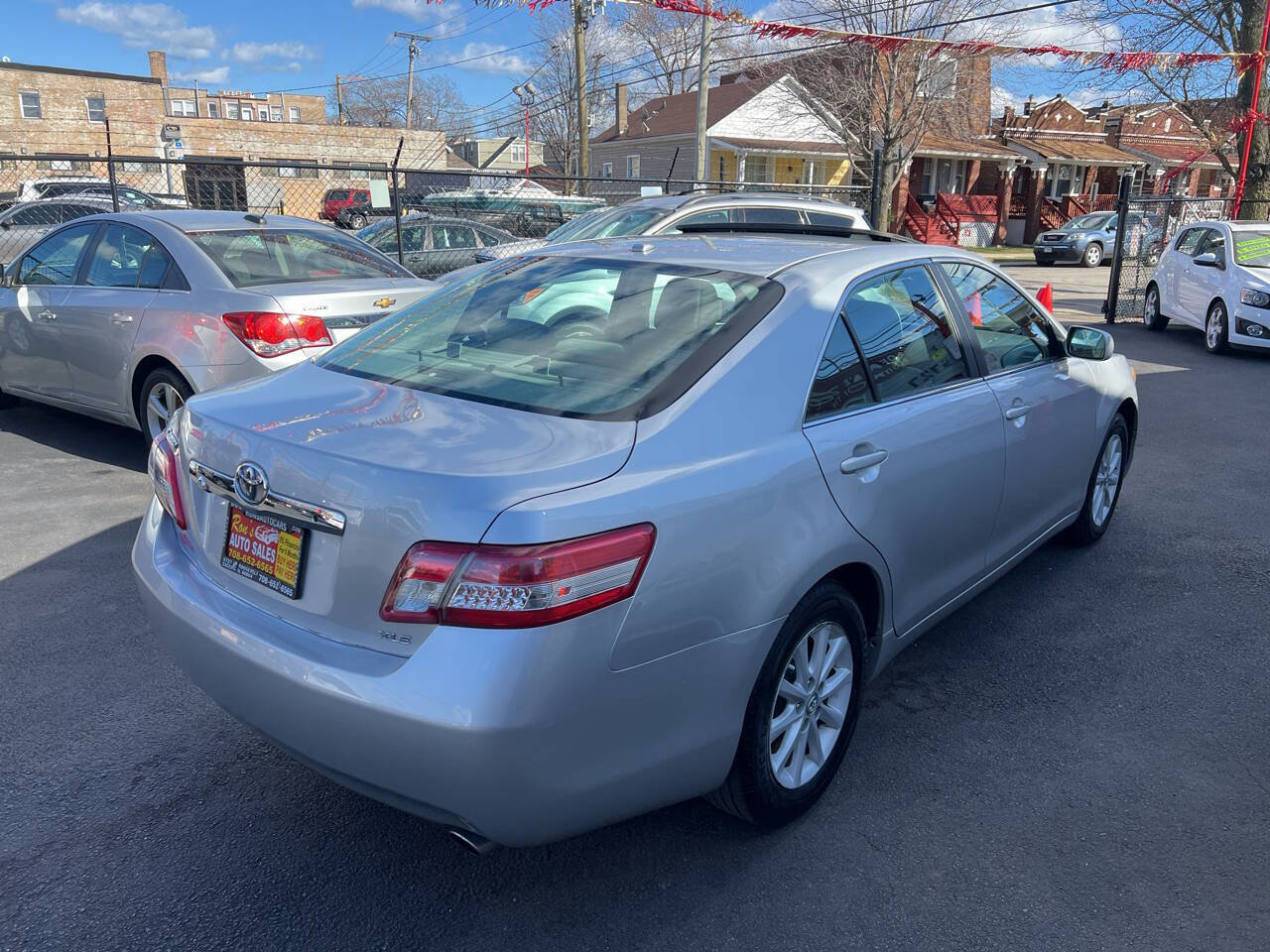 Used 2010 Toyota Camry XLE FWD image 5