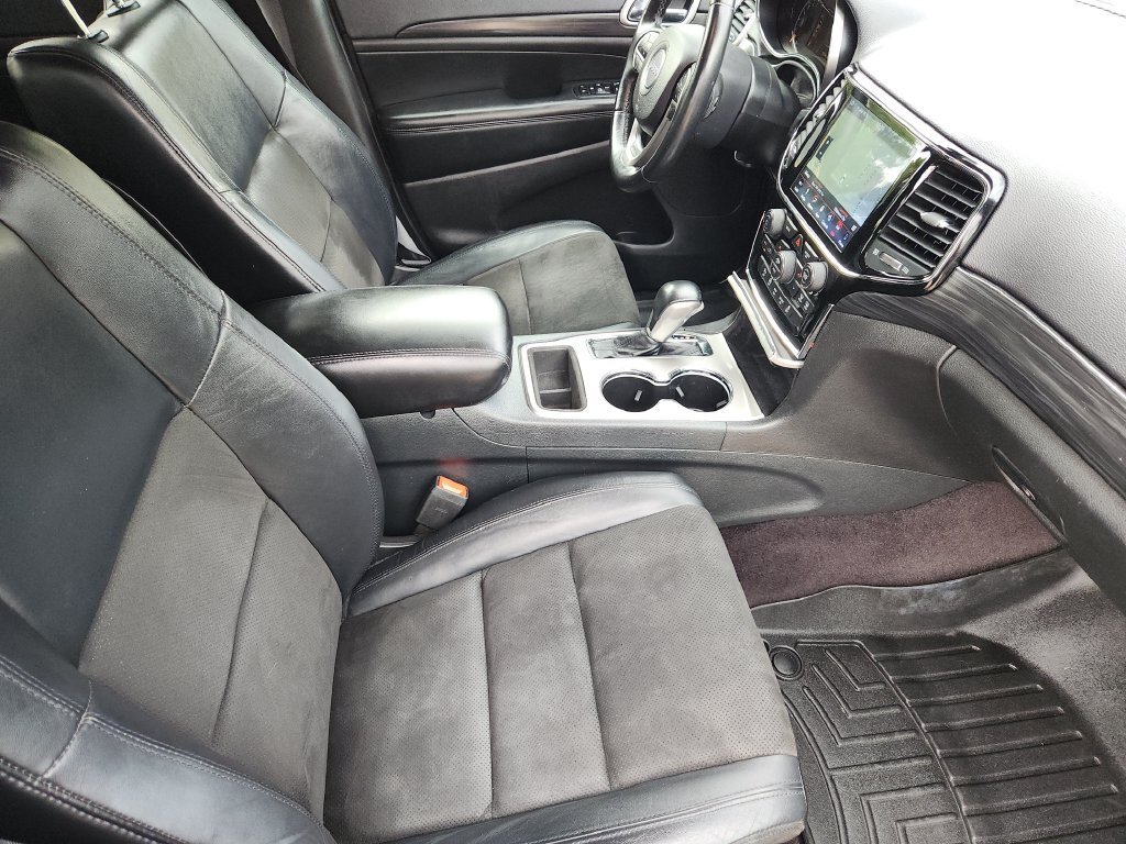 Used 2019 Jeep Grand Cherokee Altitude AWD/4WD image 24
