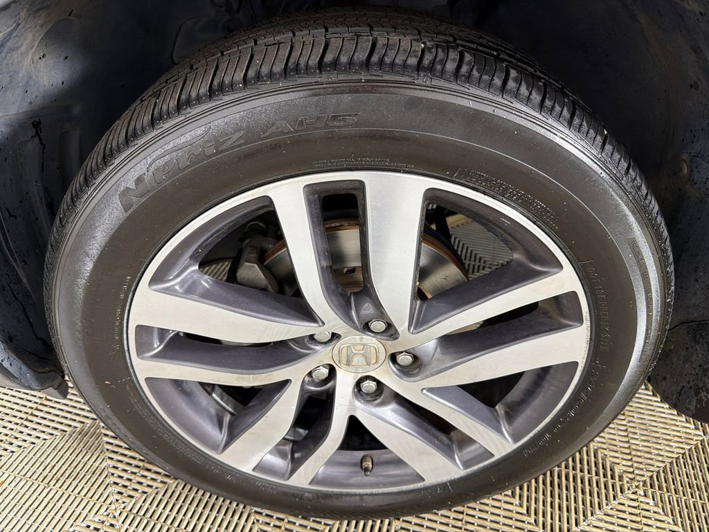 Used 2017 Honda Pilot Touring image 13