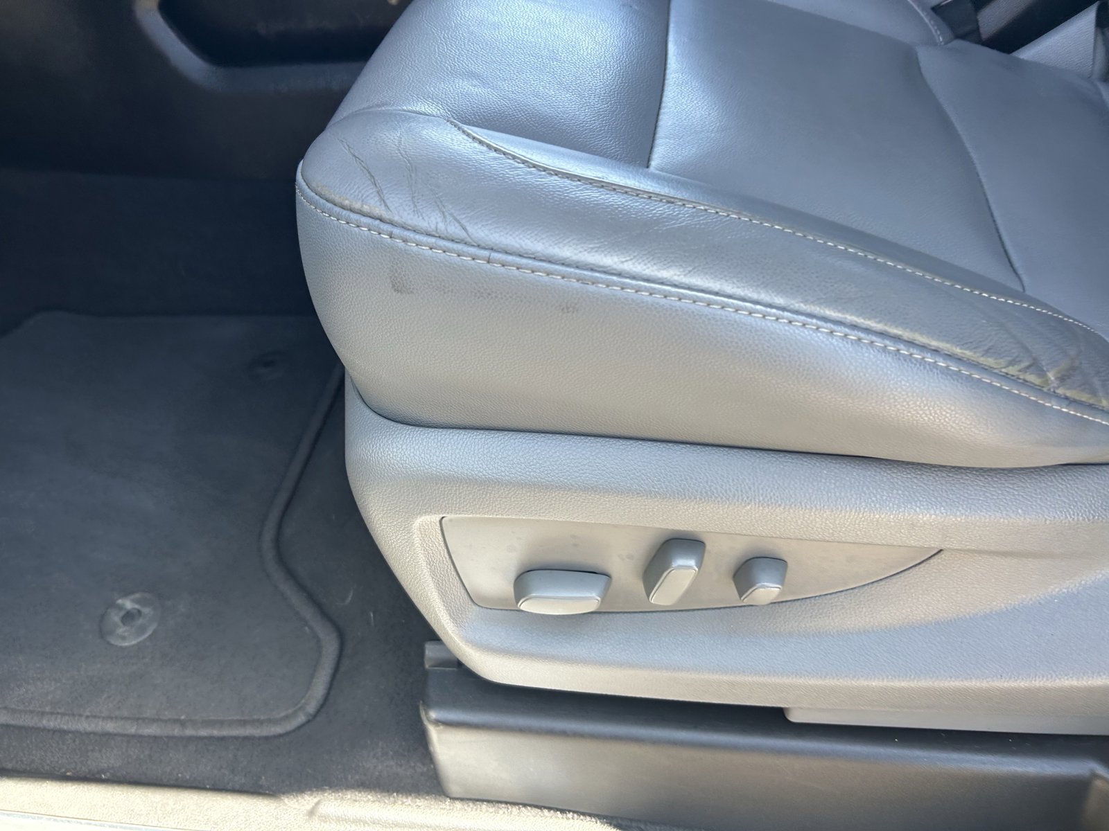 Certified 2020 Chevrolet Tahoe LT w/ Luxury Package AWD/4WD image 28