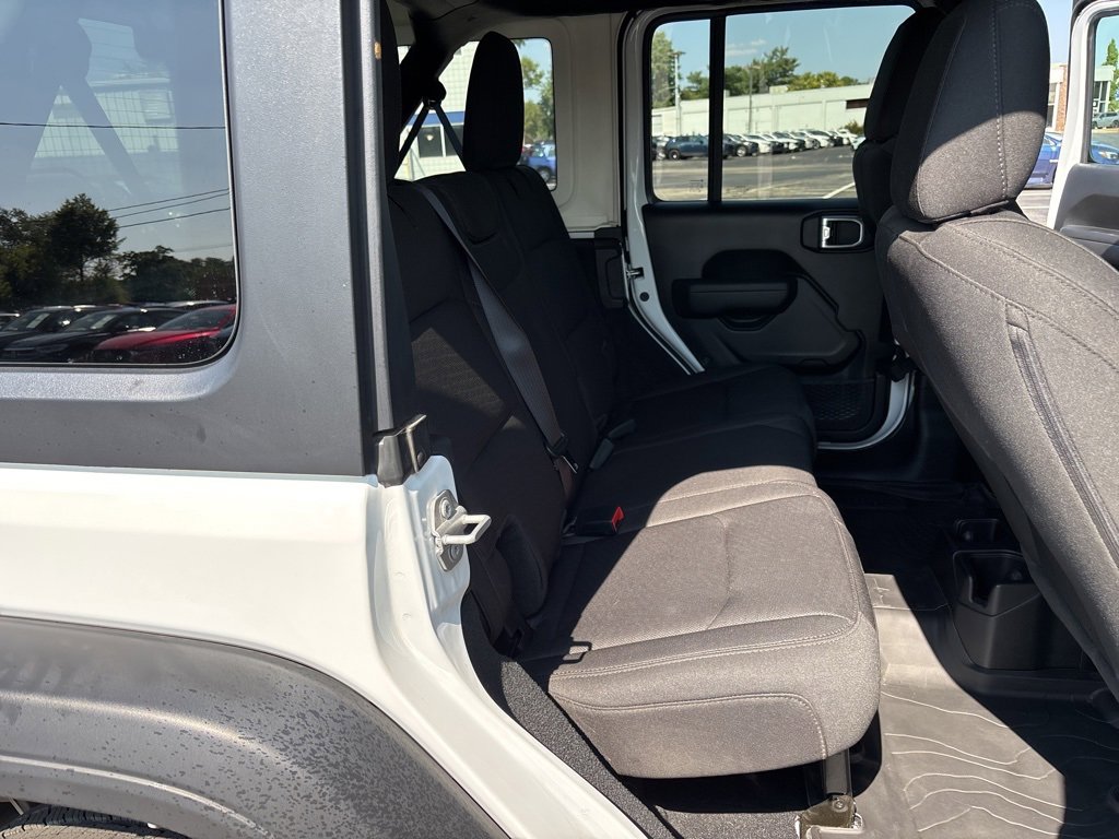 Used 2022 Jeep Wrangler Unlimited Sport image 30