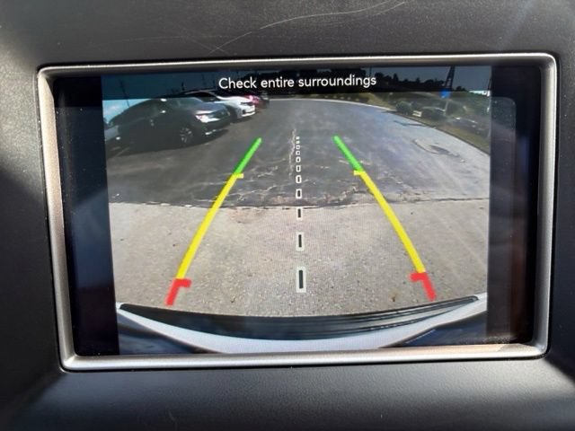 Used 2019 Jeep Grand Cherokee Laredo AWD/4WD image 28