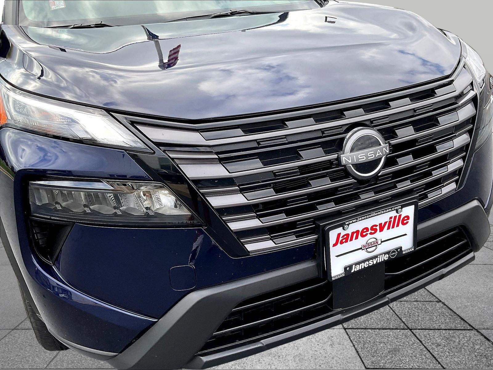 Certified 2026 Nissan Rogue SV w/ Cold Weather Package AWD/4WD image 35