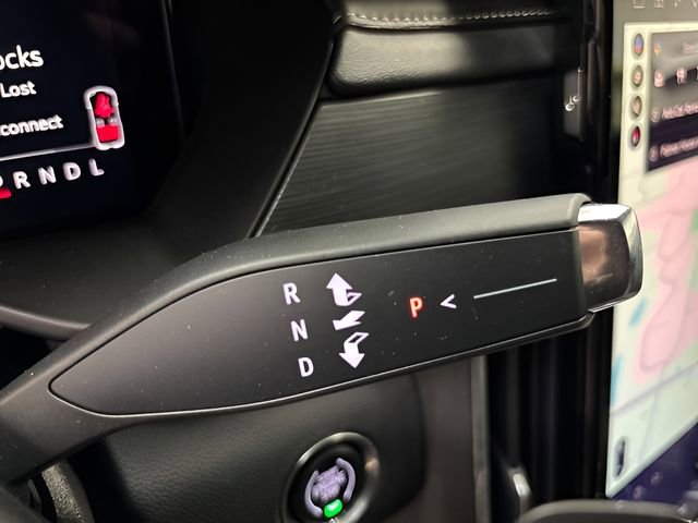 Used 2025 GMC Acadia Elevation image 24