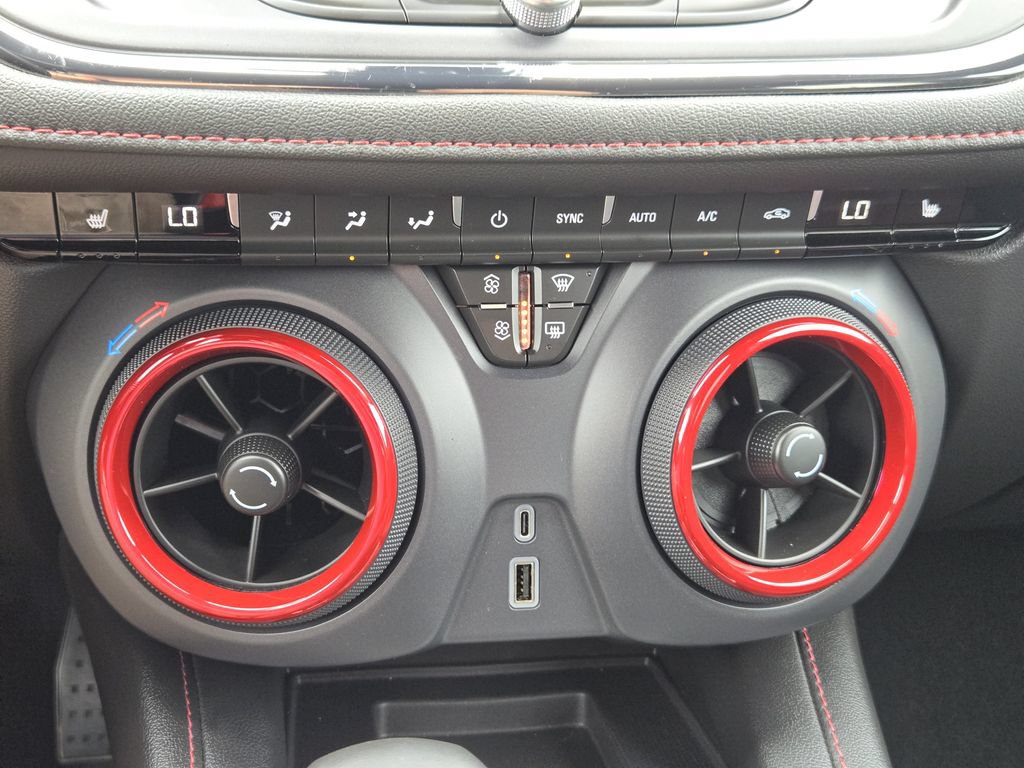 Used 2025 Chevrolet Blazer RS FWD image 20