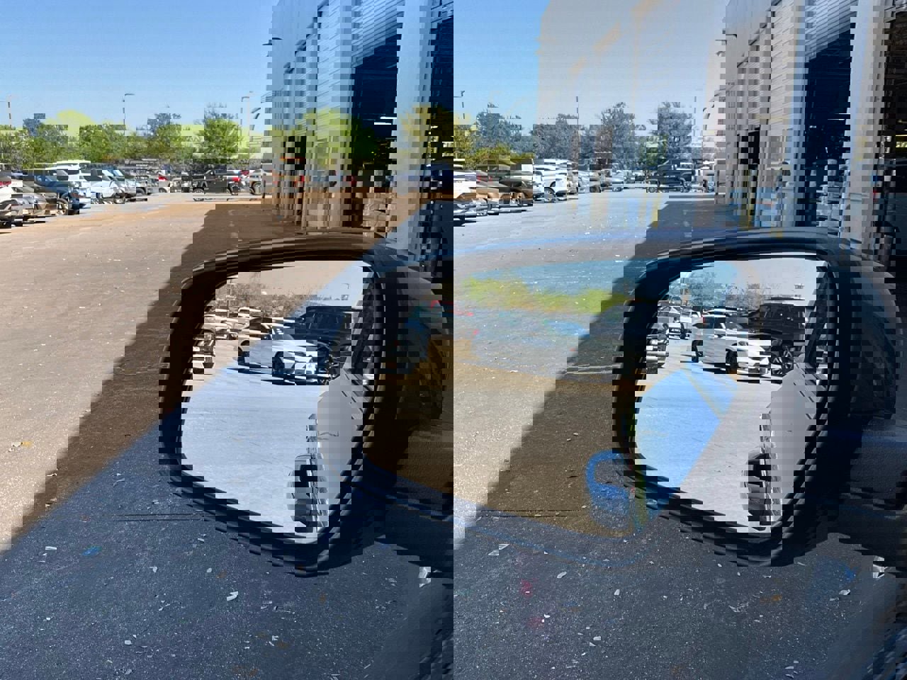 Used 2025 Hyundai Venue SEL image 19