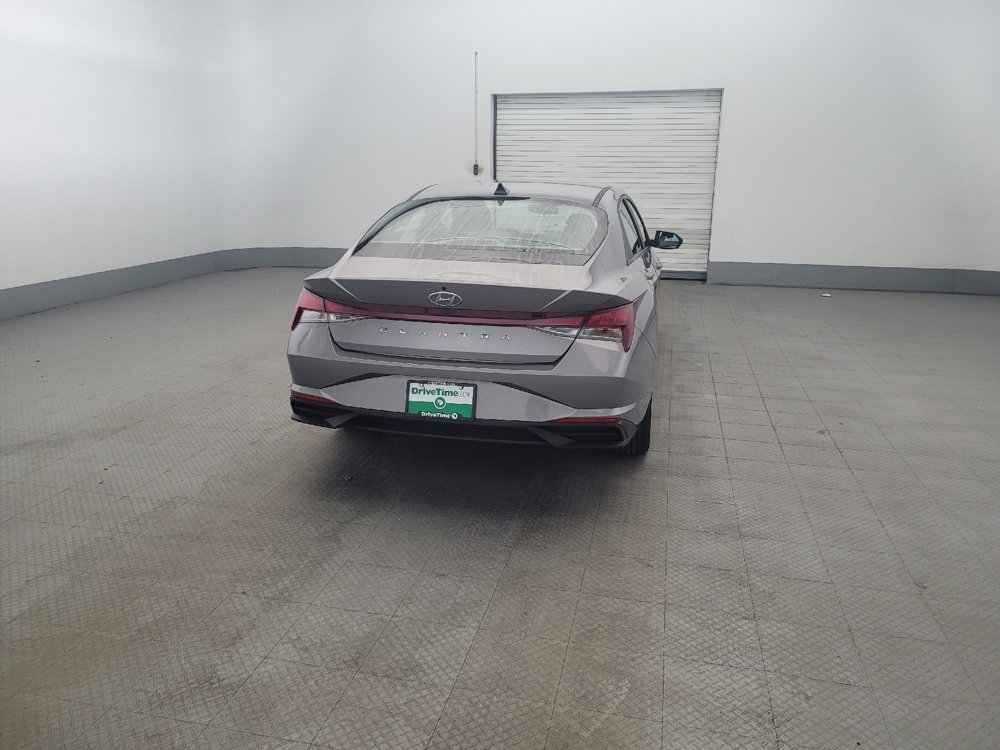 Used 2023 Hyundai Elantra SEL FWD image 7