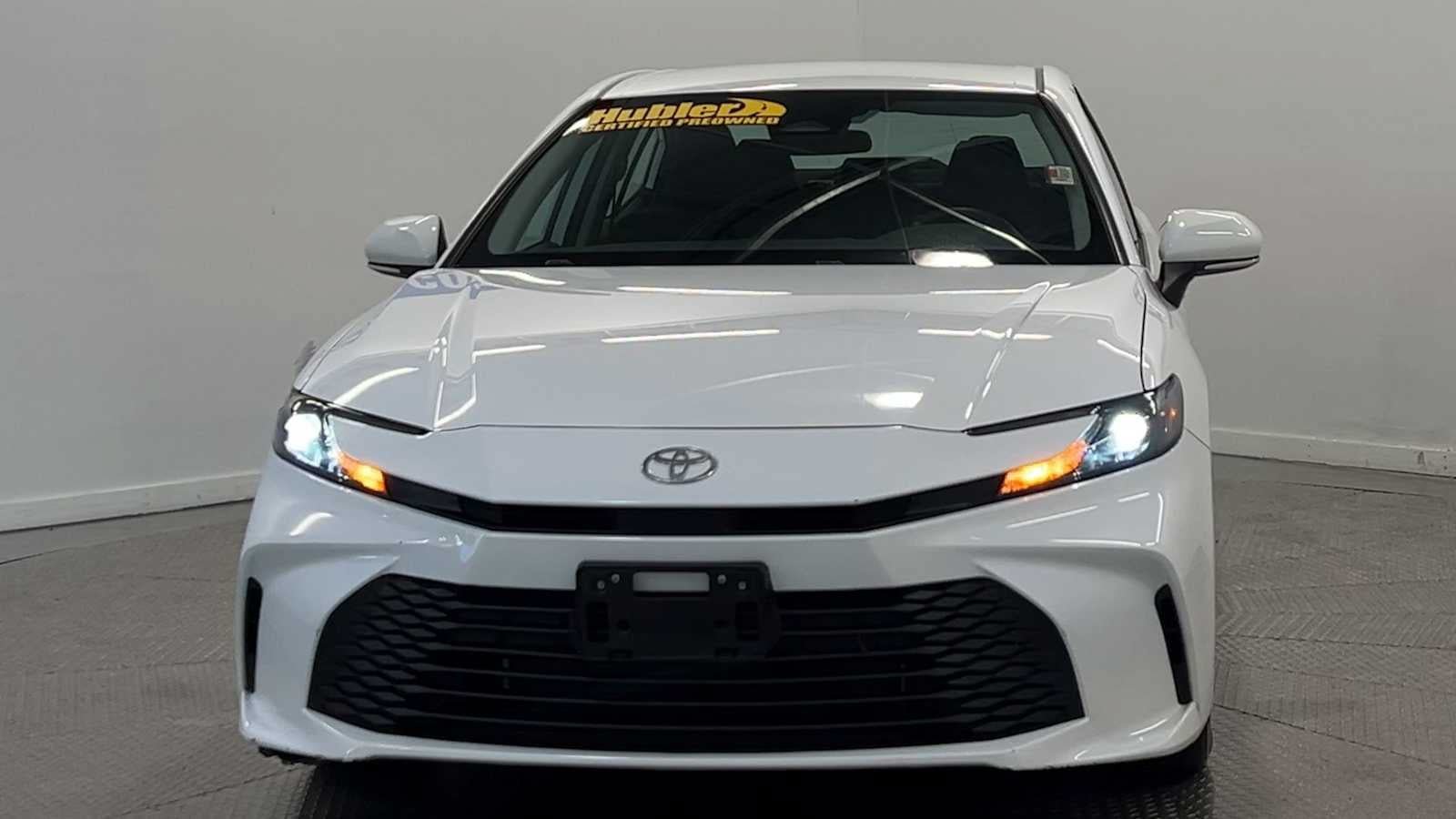 Used 2025 Toyota Camry LE FWD image 3