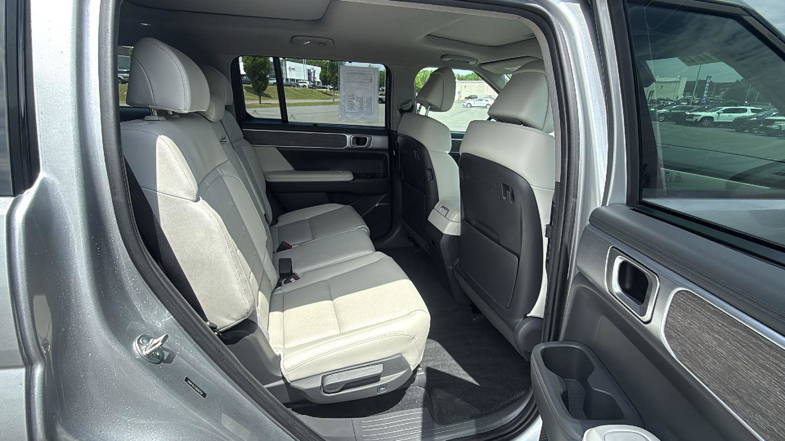 Certified 2024 Hyundai Santa Fe Limited AWD/4WD image 20