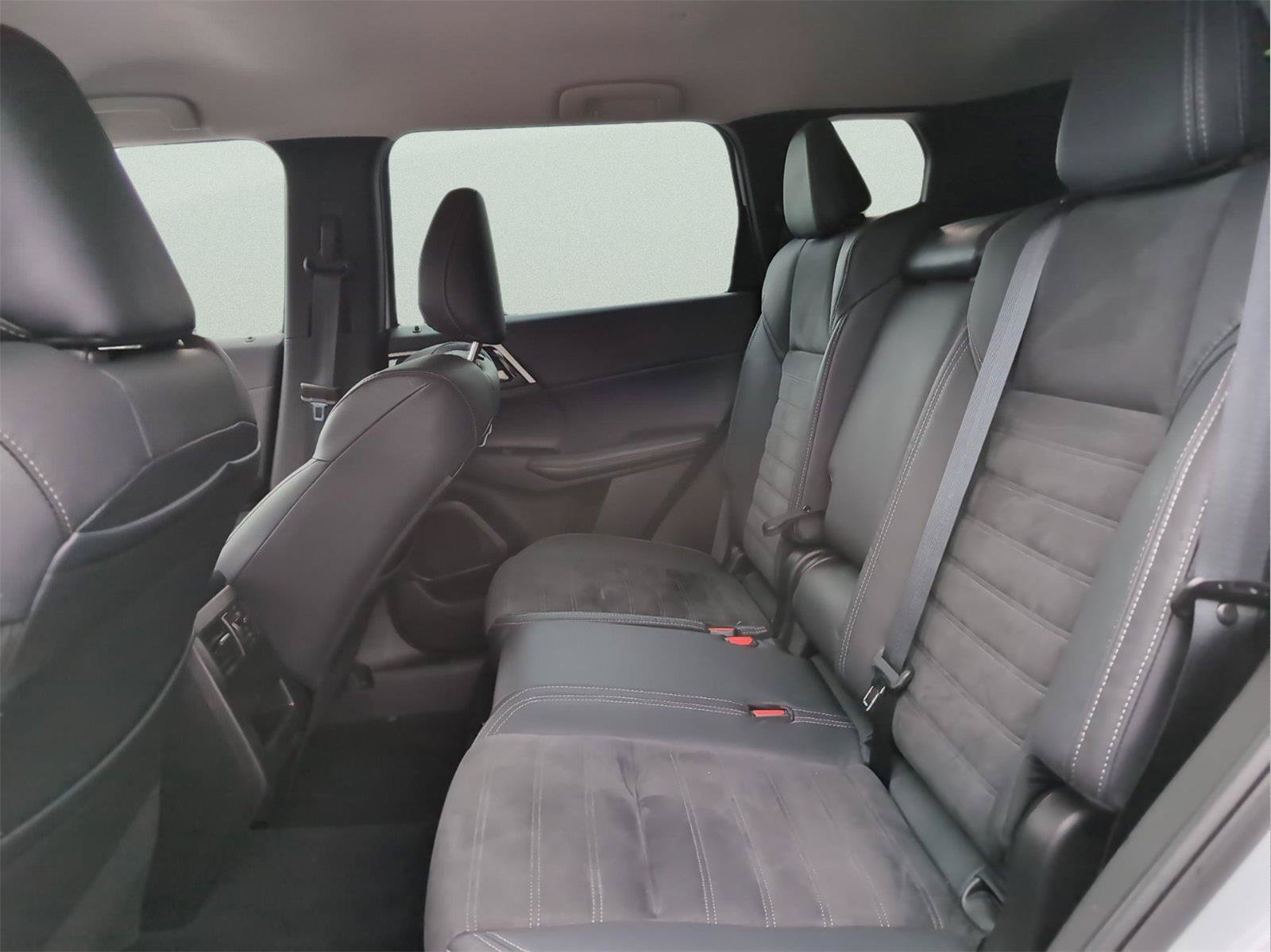 Used 2022 Mitsubishi Outlander SEL Black Edition FWD image 28