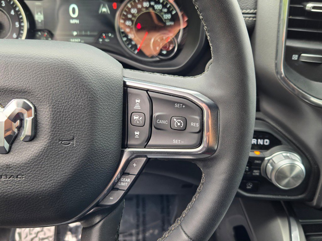 Used 2025 RAM 1500 Laramie AWD/4WD image 30