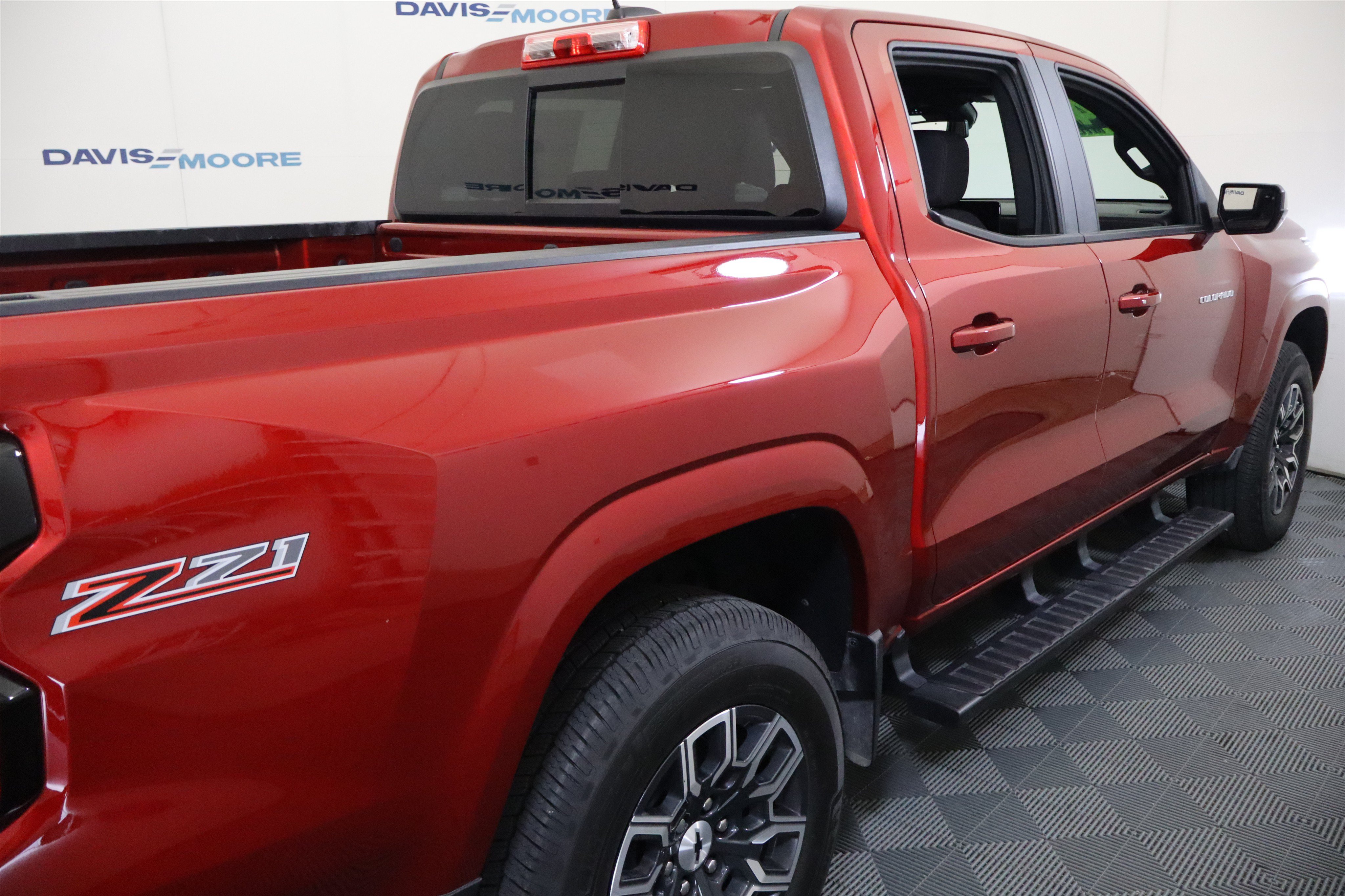 Used 2024 Chevrolet Colorado Z71 w/ Z71 Convenience Package 2 AWD/4WD image 7
