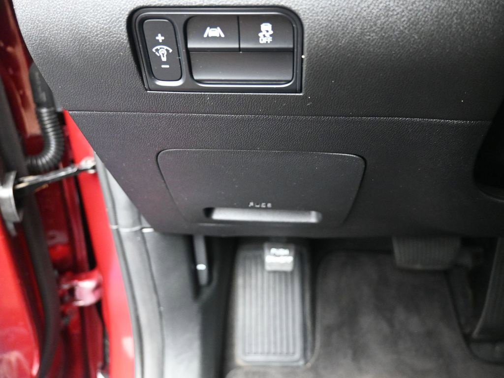 Used 2023 Kia Sorento S w/ Panoramic Sunroof Package image 16