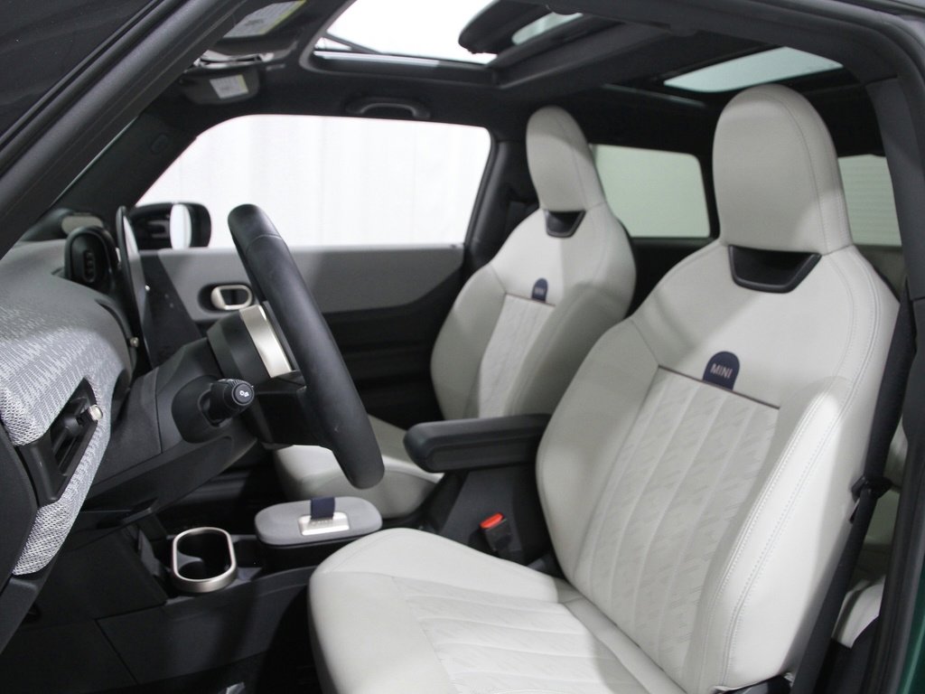 Certified 2025 MINI Cooper S image 5