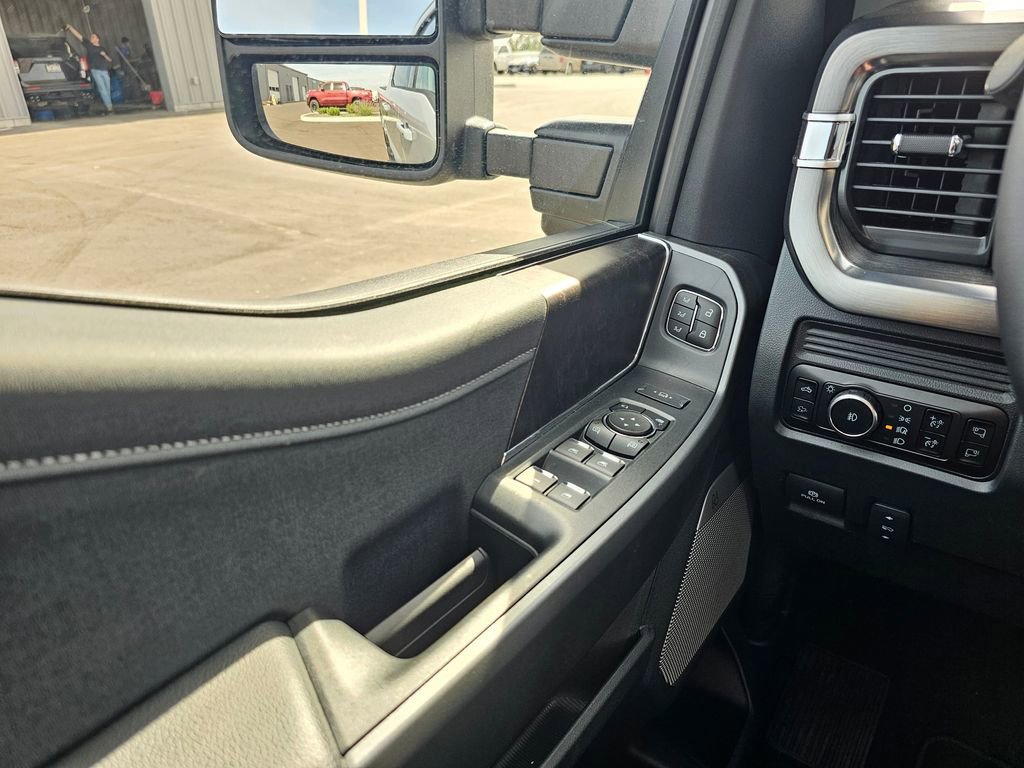 New 2025 Ford F350 Lariat w/ Lariat Ultimate Package AWD/4WD image 29