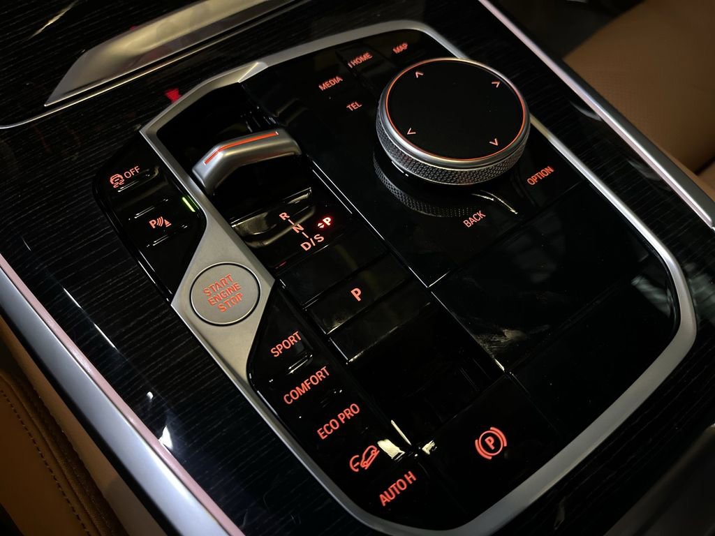 New 2026 BMW X5 M60i w/ Climate Comfort Package image 20