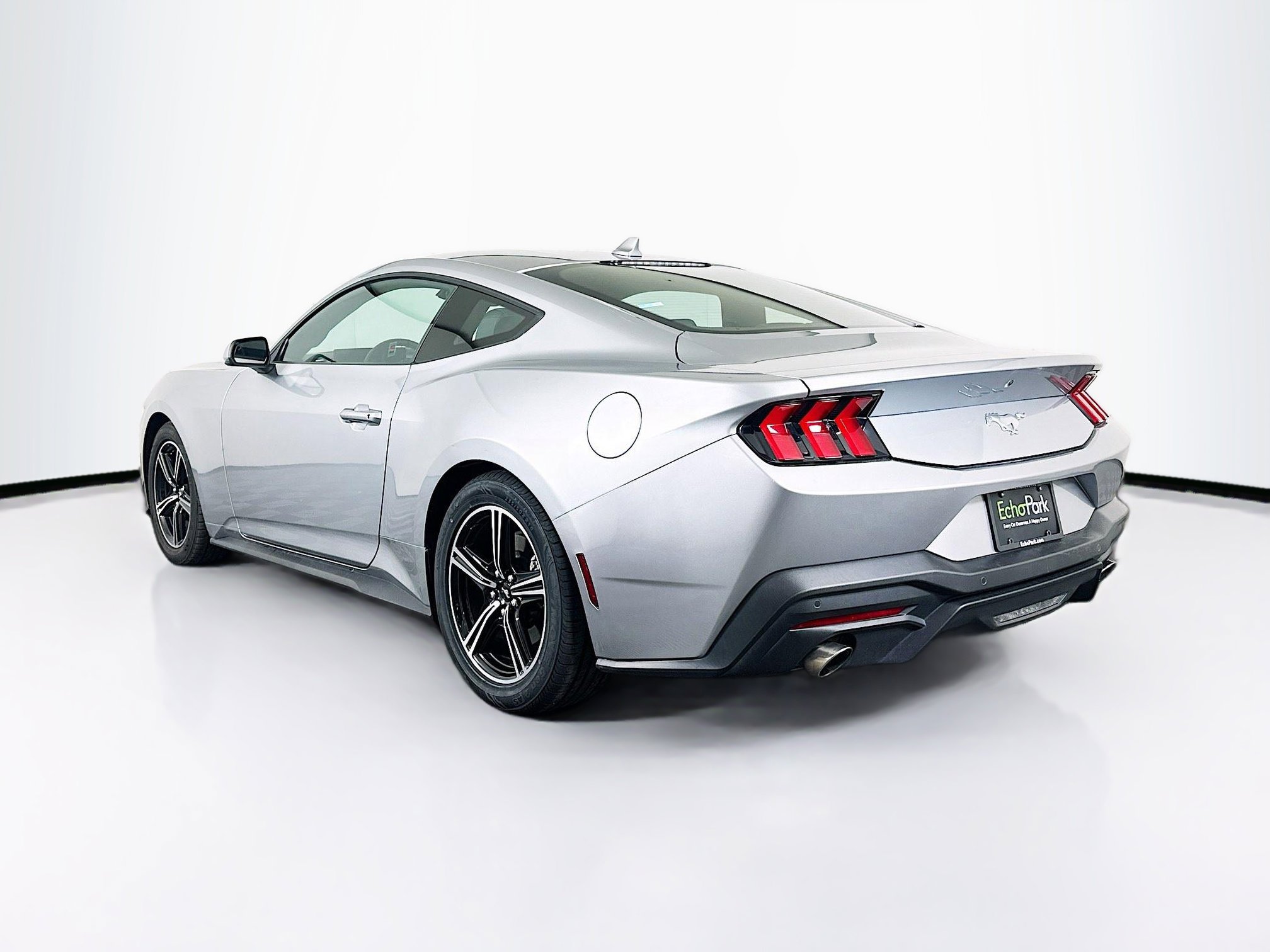 Used 2024 Ford Mustang Coupe image 5