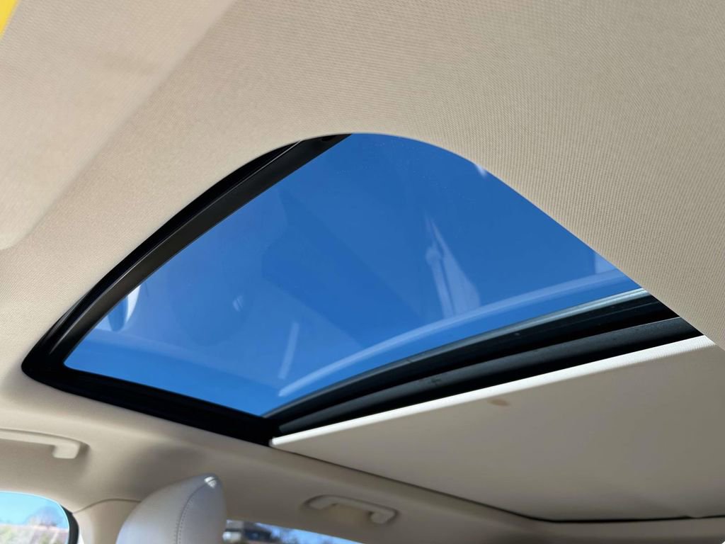 Used 2015 Lincoln MKC Base w/ Equipment Group 102A Reserve image 11