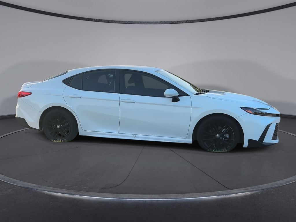 Used 2025 Toyota Camry SE FWD image 9