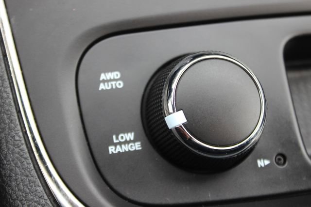 Used 2020 Dodge Durango R/T w/ Blacktop Package AWD/4WD image 11