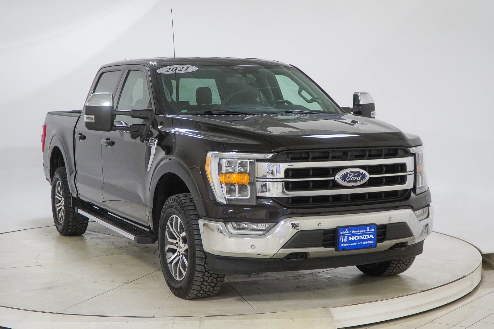 Used 2021 Ford F150 Lariat w/ Max Trailer Tow Package image 16