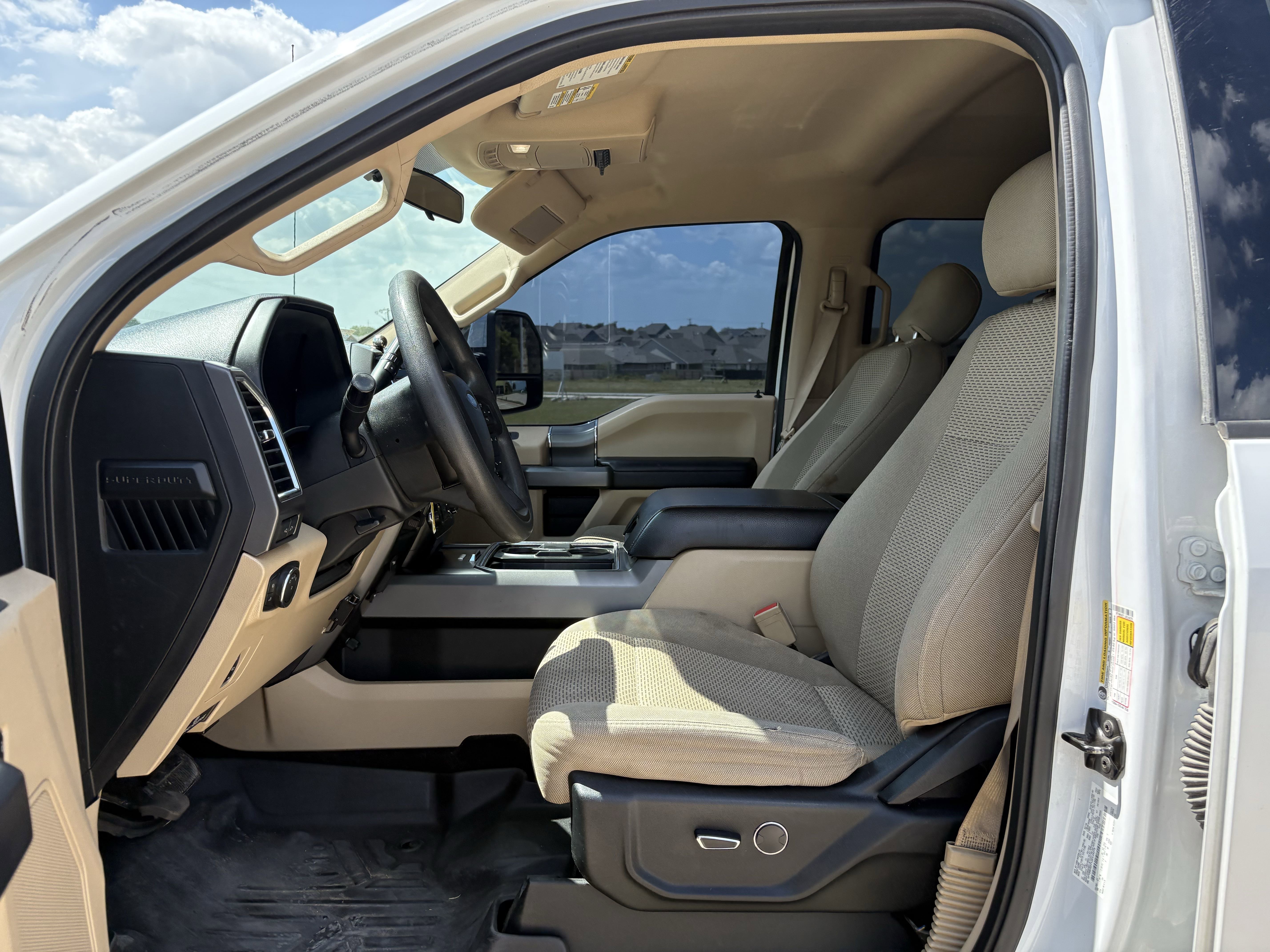 Used 2018 Ford F350 XLT w/ XLT Premium Package AWD/4WD image 14