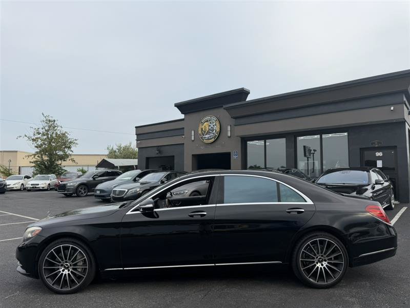 Used 2017 Mercedes-Benz S 550 Sedan image 2
