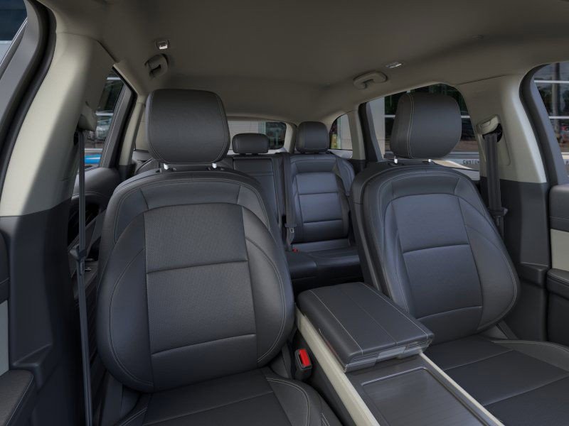 New 2025 Lincoln Nautilus Premier image 10