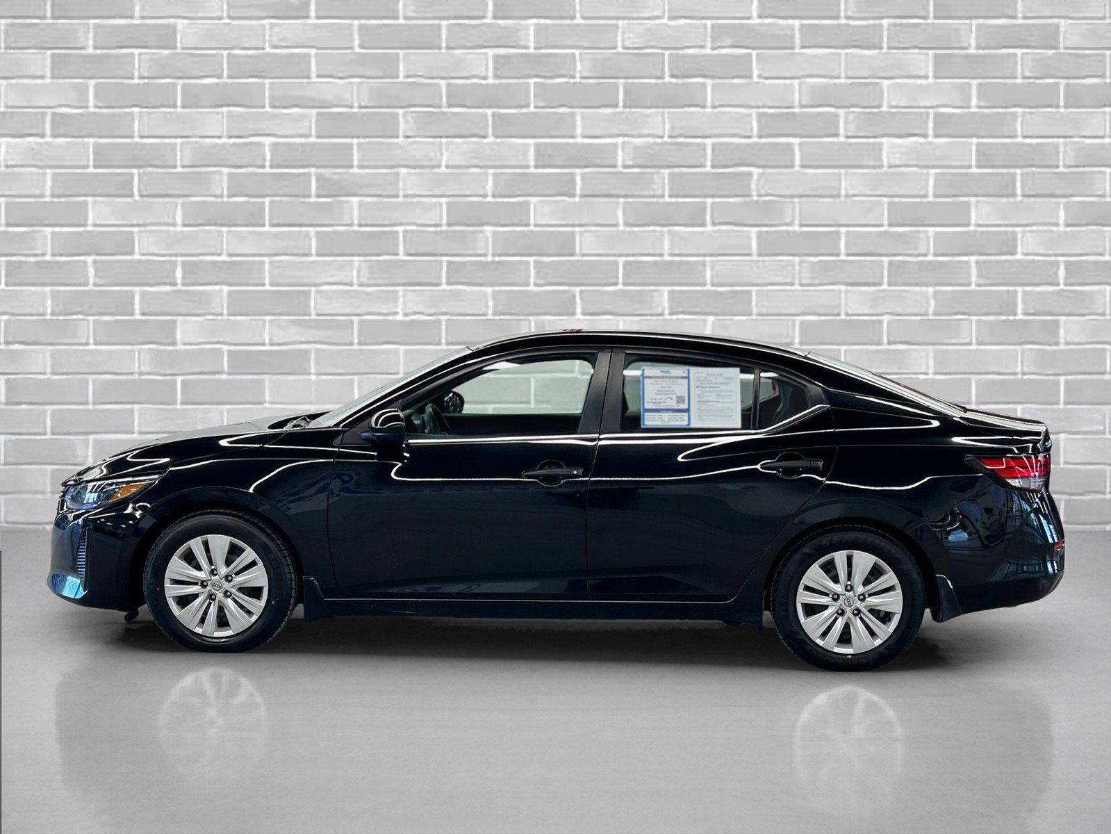 Used 2024 Nissan Sentra S image 2