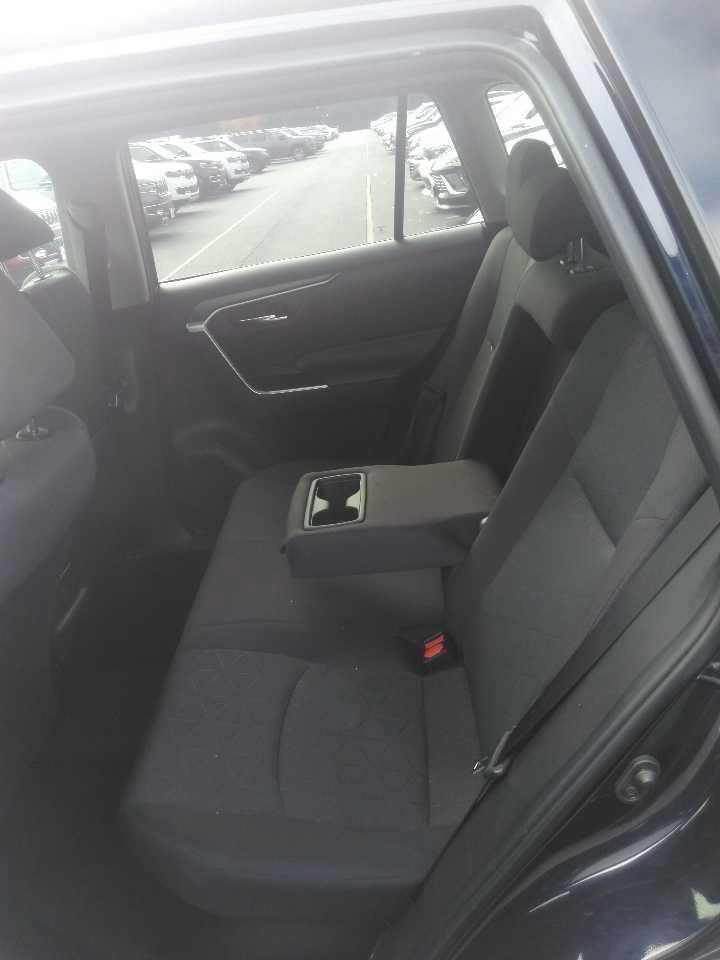 Used 2024 Toyota RAV4 XLE AWD/4WD image 7
