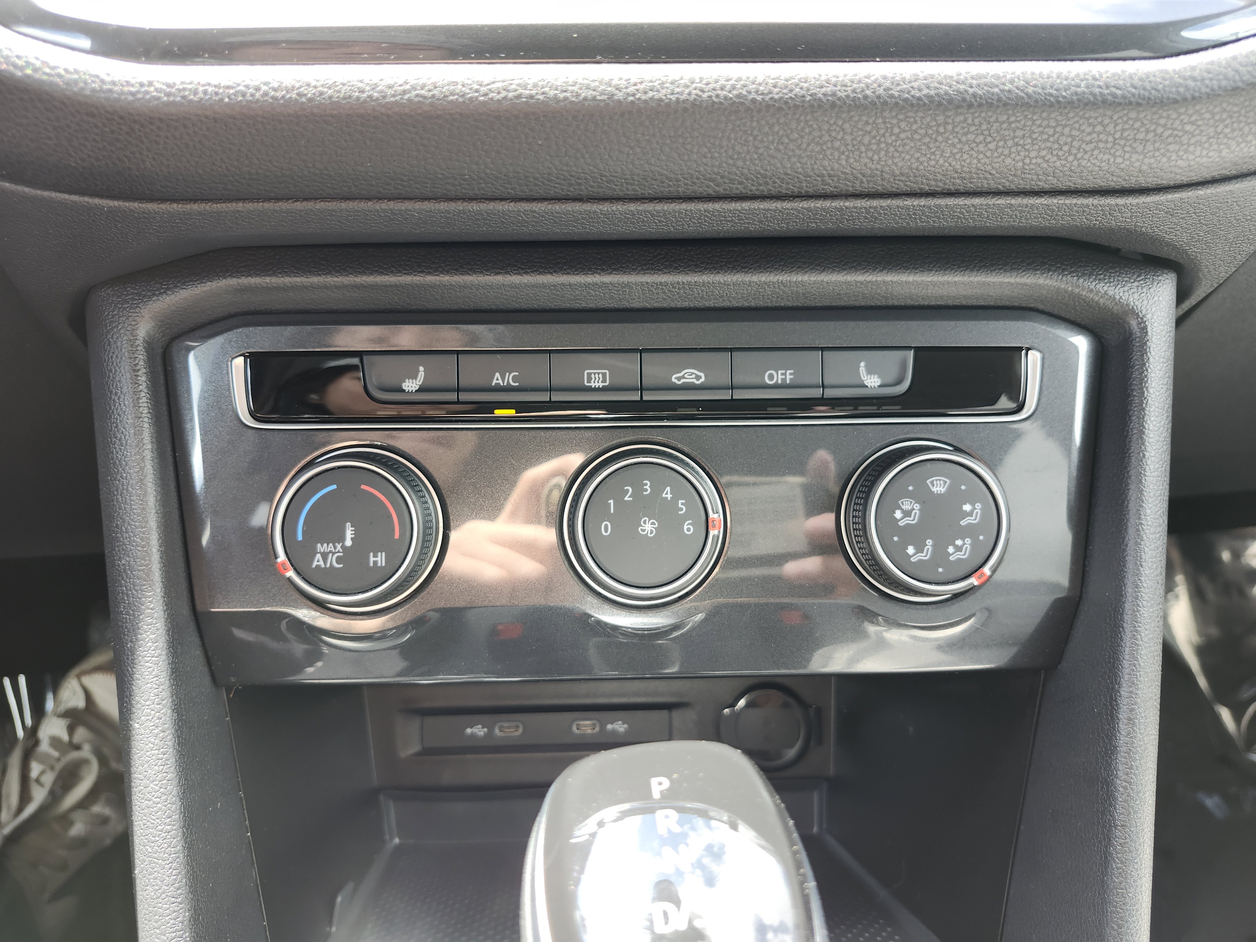 Used 2024 Volkswagen Tiguan S FWD image 30