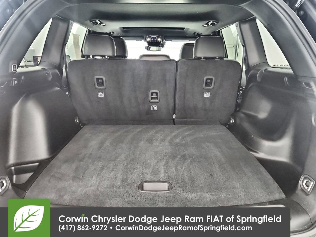 Used 2023 Jeep Grand Cherokee Altitude image 32