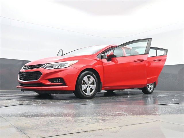 Used 2018 Chevrolet Cruze LS image 30