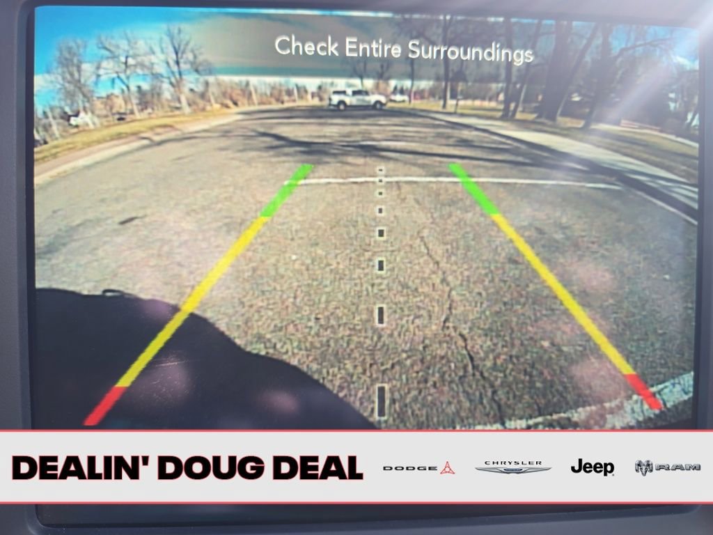 Used 2023 Jeep Cherokee Altitude Lux image 21