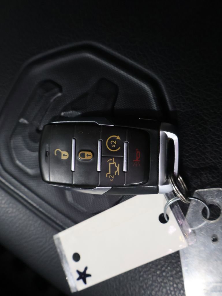 Used 2019 RAM 1500 Laramie image 27