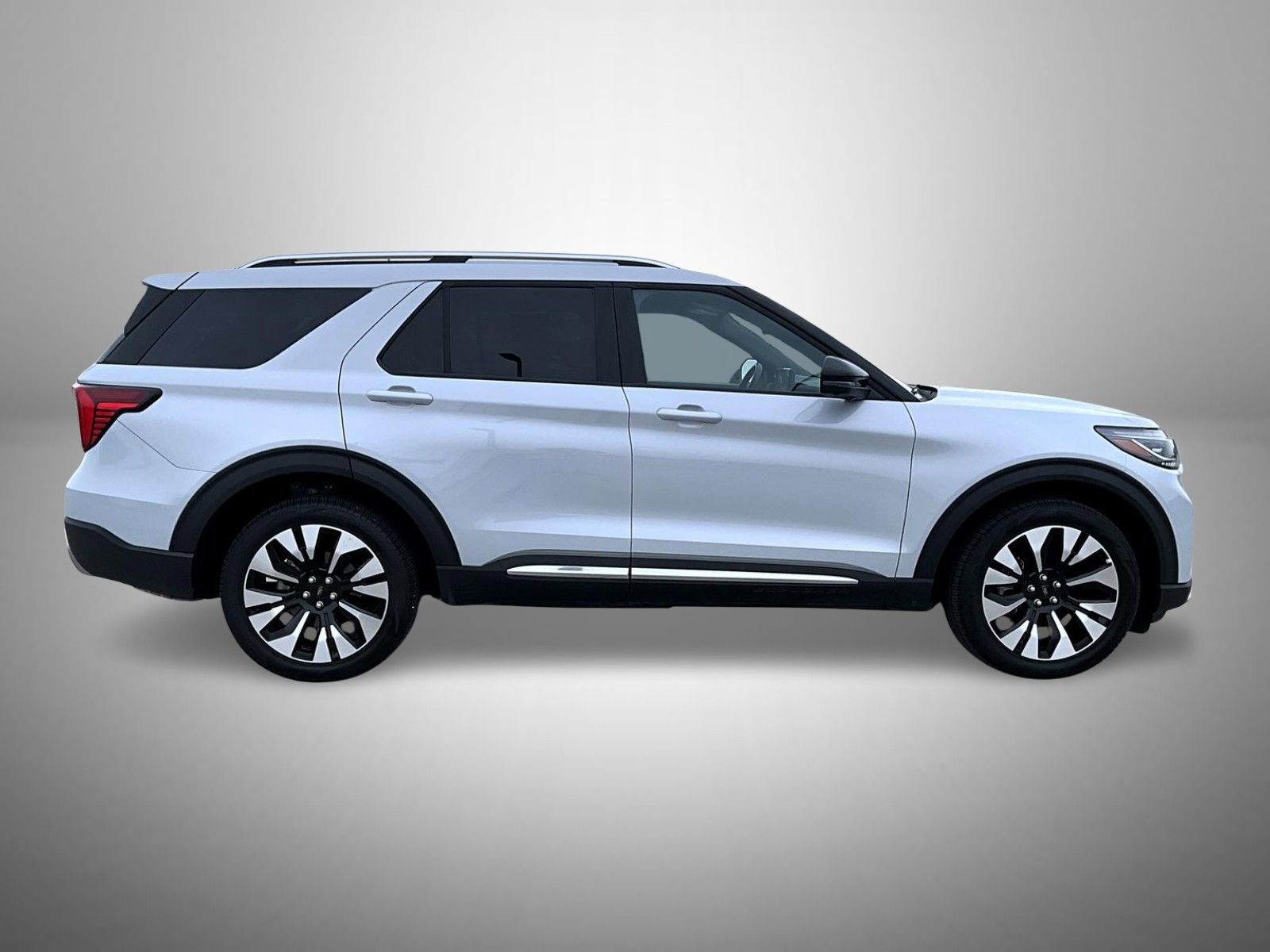 Used 2025 Ford Explorer Platinum w/ LUX Leather Package image 4