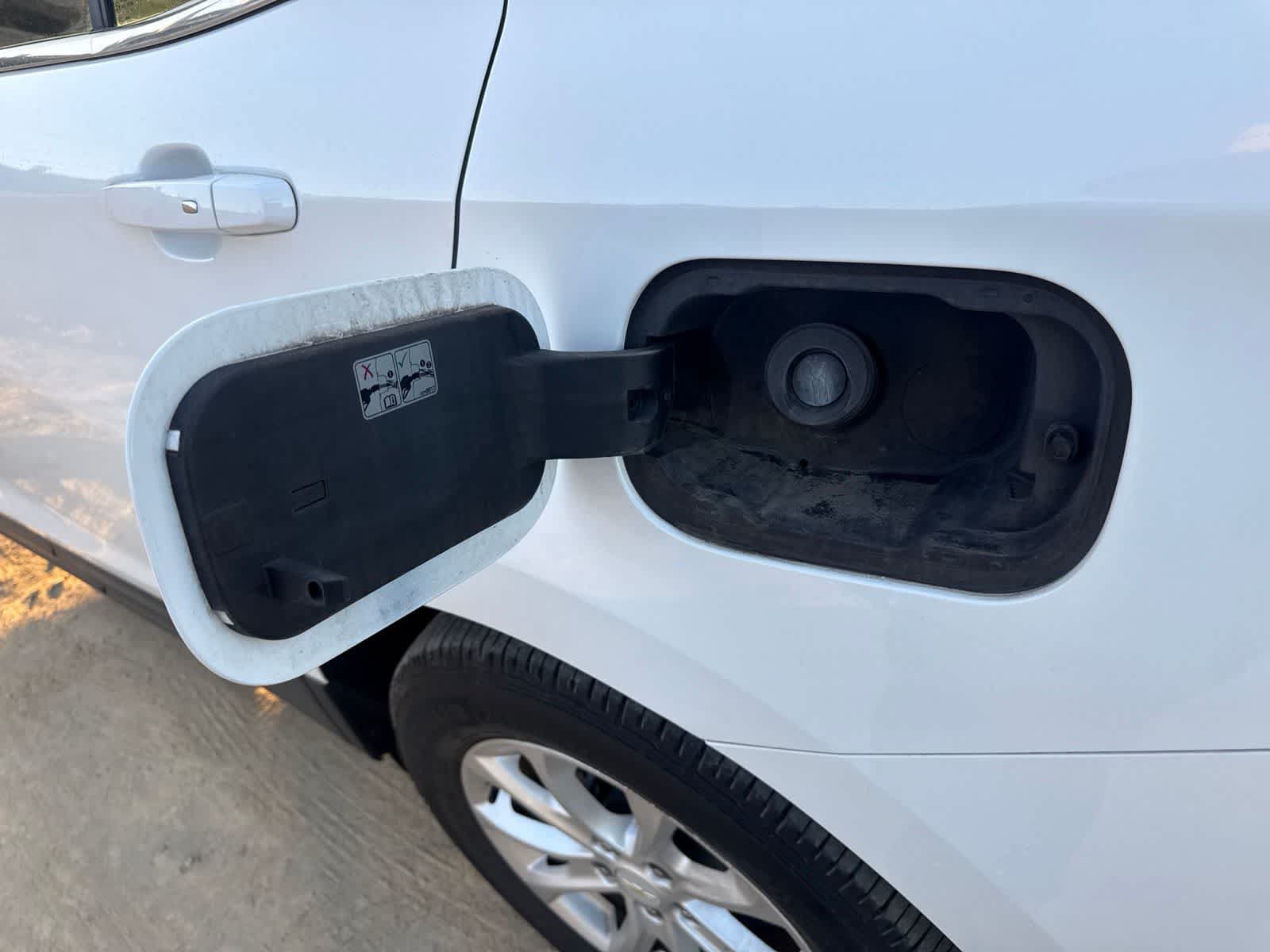 Used 2018 Chevrolet Equinox LT FWD image 12