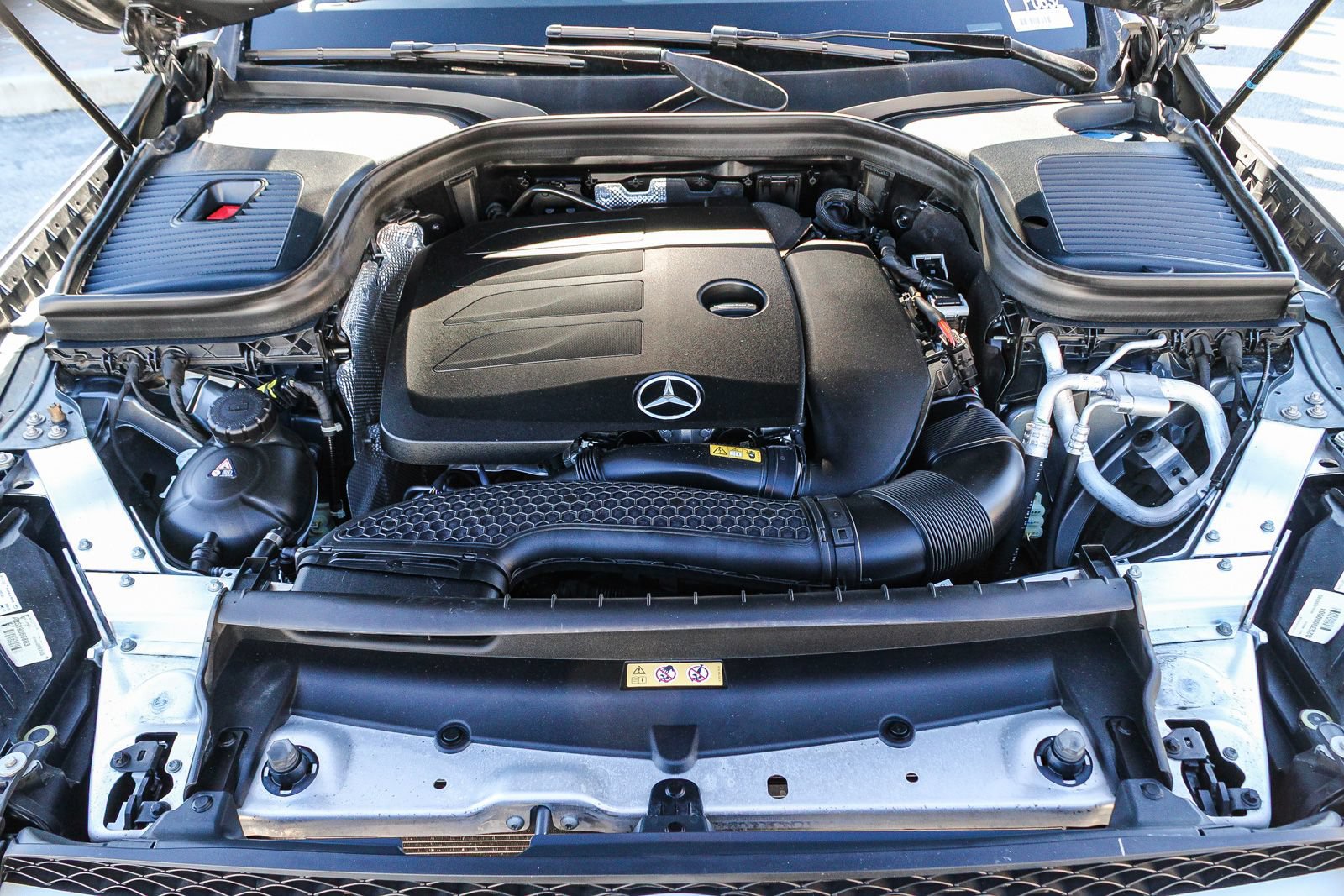 Certified 2022 Mercedes-Benz GLC 300 4MATIC image 30