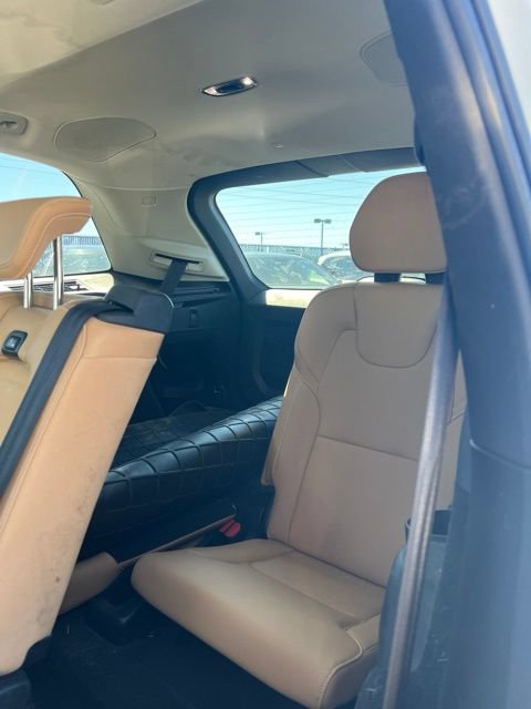 Used 2016 Volvo XC90 T6 Momentum w/ Momentum Plus Package AWD/4WD image 28