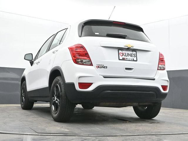 Used 2020 Chevrolet Trax LS FWD image 29