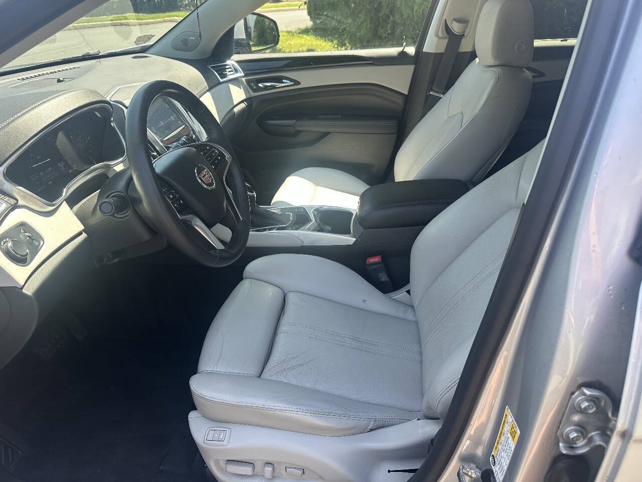 Used 2014 Cadillac SRX Luxury AWD/4WD image 10