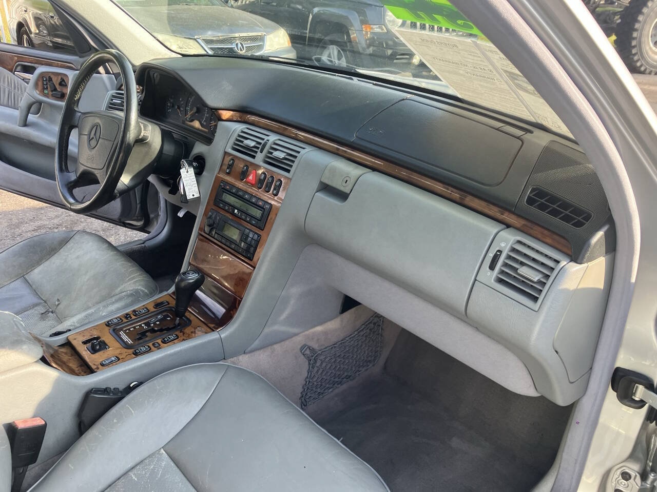 Used 1999 Mercedes-Benz E 430 Sedan image 23