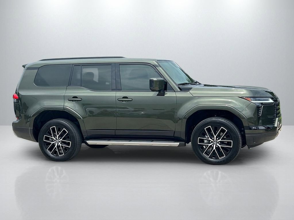 Used 2025 Lexus GX 550 AWD/4WD image 4
