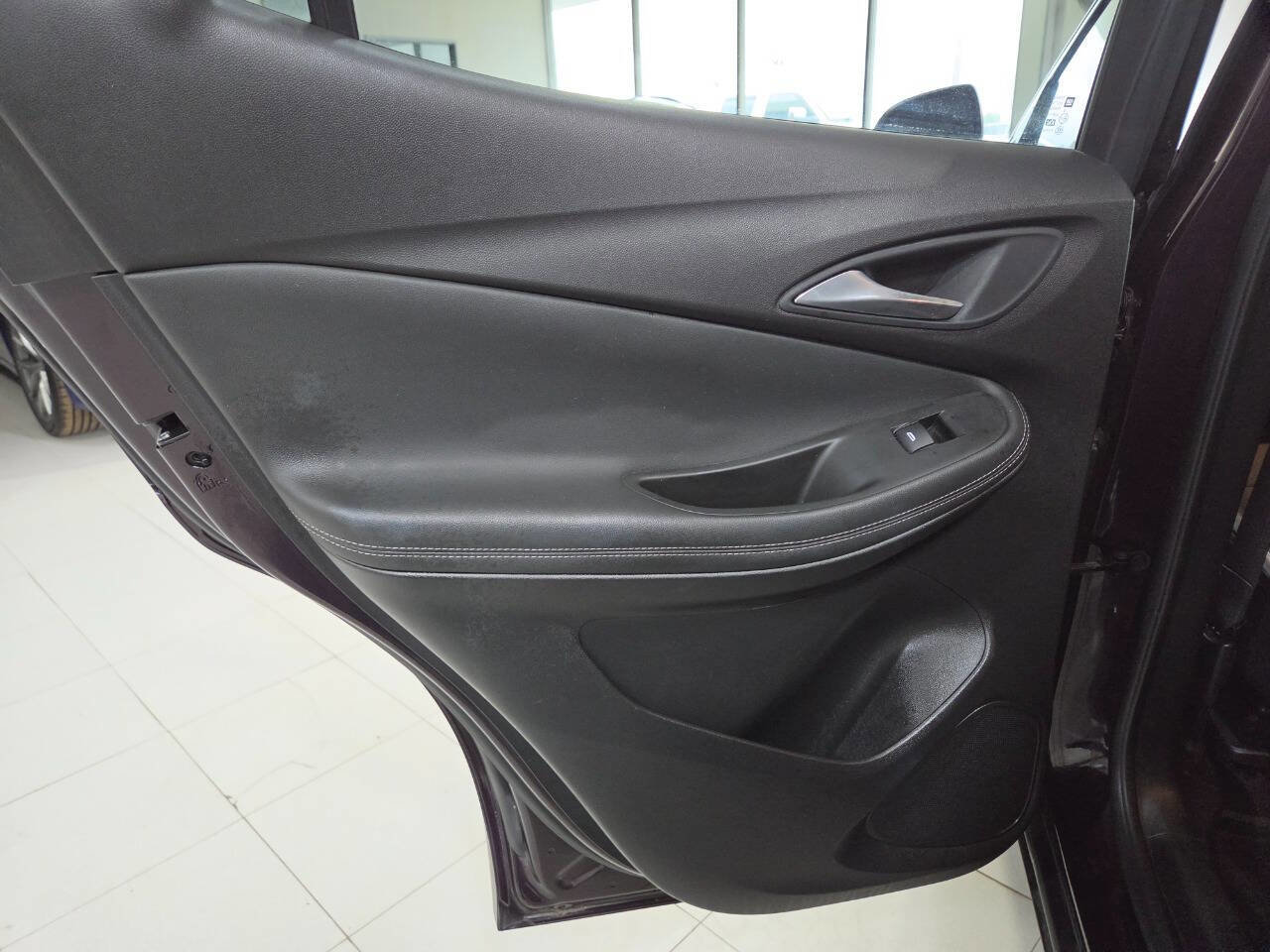 Used 2020 Buick Encore GX Select FWD image 18