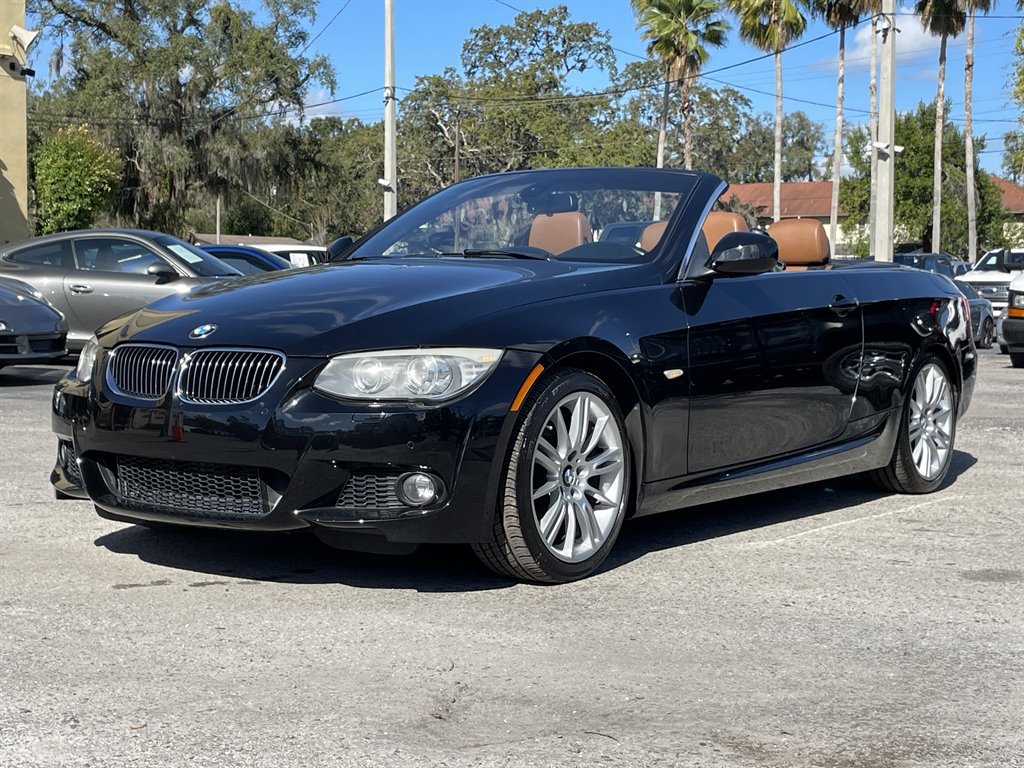 Used 2013 BMW 335i Convertible image 17