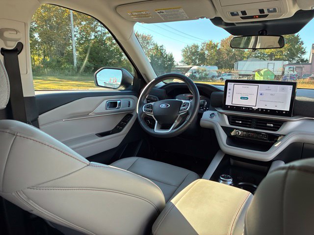 Used 2026 Ford Explorer Active w/ Active Comfort Package RWD image 26