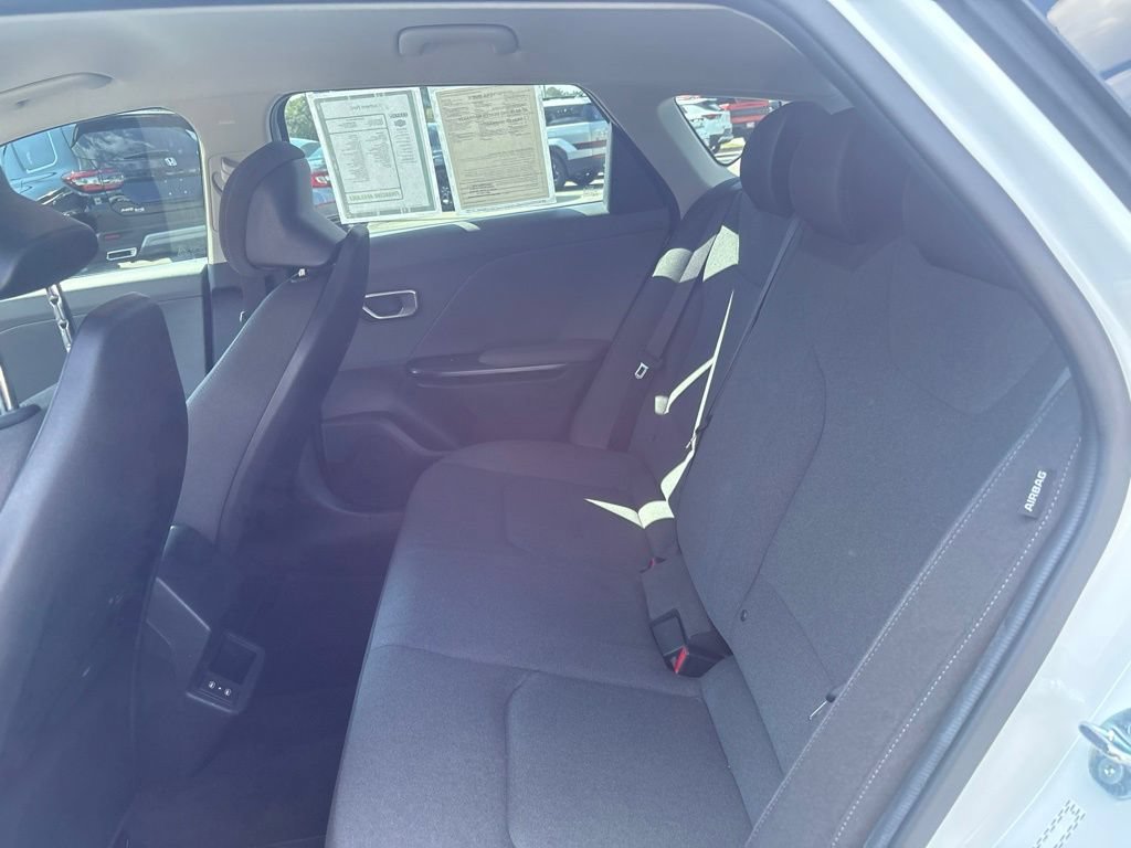 Used 2025 Kia K4 FWD image 34